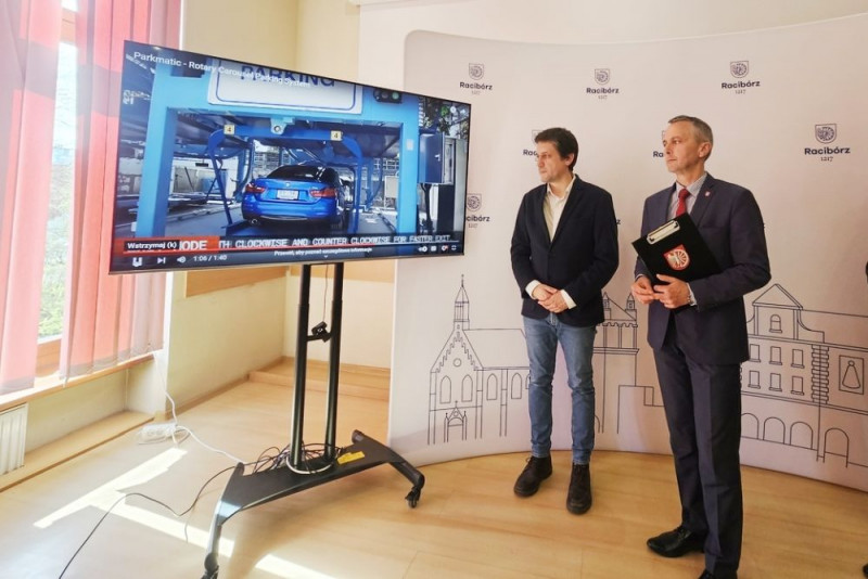 Nowoczesne centrum przesiadkowe przy raciborskim dworcu PKP